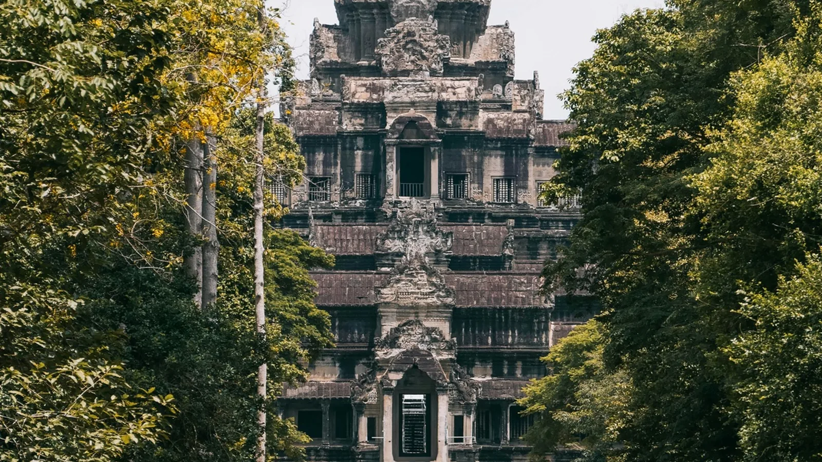Templo de Angkor en Camboya durante un viaje económico