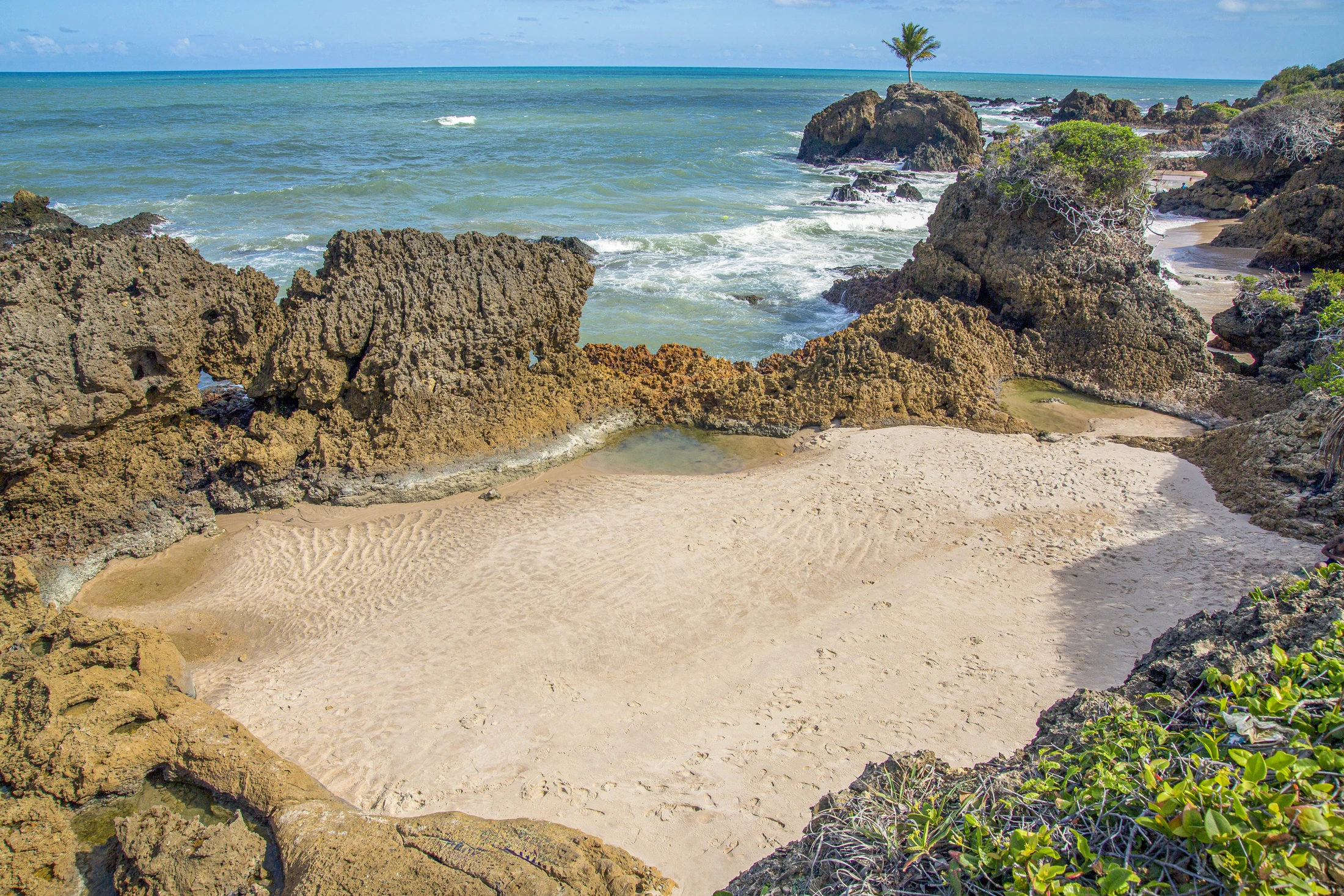 Praia de Tambaba en Conde, Paraíba, Brasil