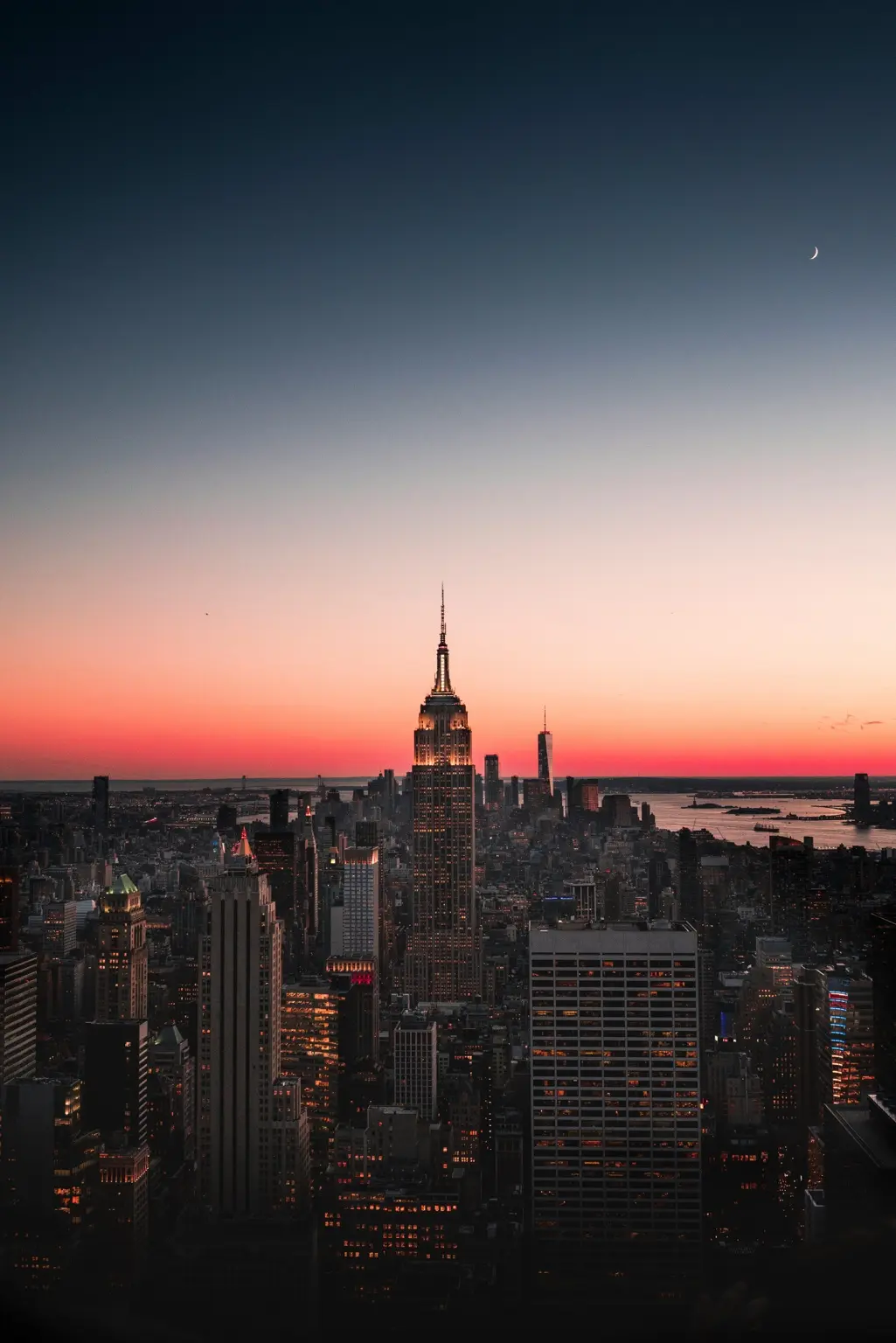Empire State Building y Manhattan al atardecer