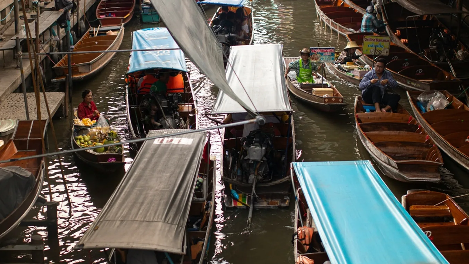 Comparación visual entre Vietnam y Tailandia para viajeros